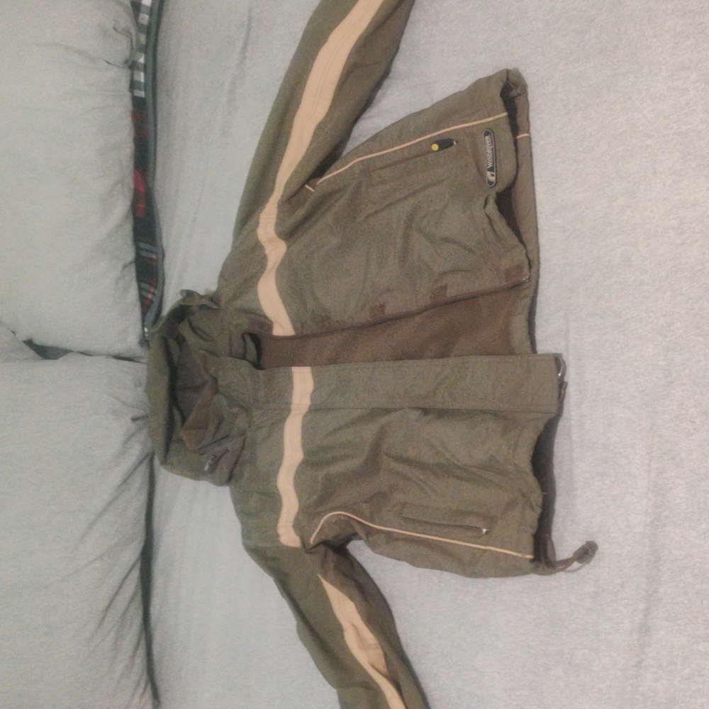 Wind breaker